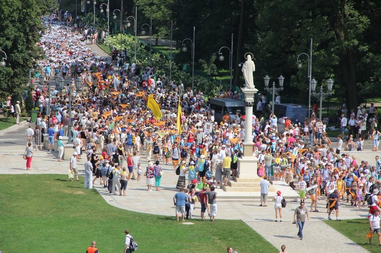 69. Pielgrzymka Rybnicka - Pielgrzymi na Jasnej Górze cz. 1