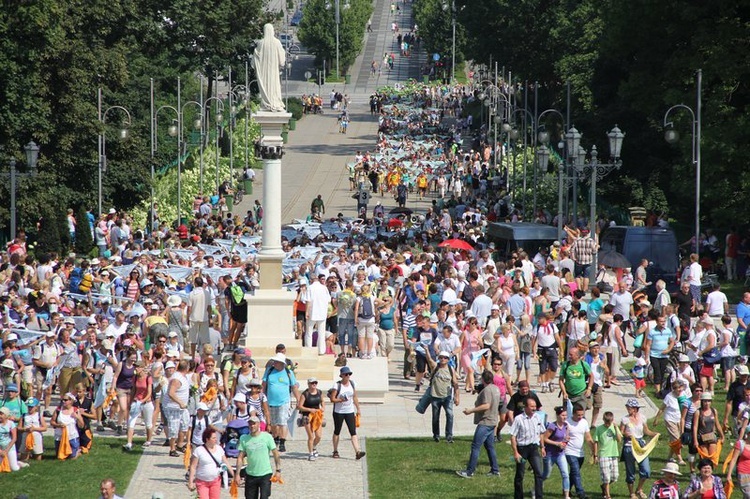 69. Pielgrzymka Rybnicka - Pielgrzymi na Jasnej Górze cz. 1