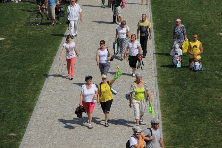 69. Pielgrzymka Rybnicka - Pielgrzymi na Jasnej Górze cz. 2