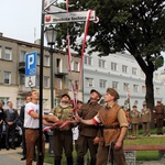 Sochaczewianie w hołdzie powstańcom