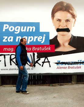 Obywatele na plakatach wyborczych wyrazili swoją dezaprobatę z poziomu elity politycznej Słowenii