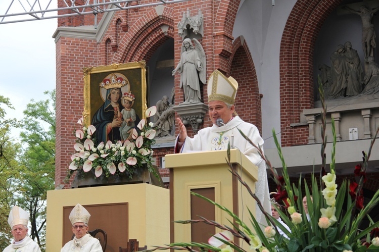 Pielgrzymka kobiet do Piekar - początek uroczystości