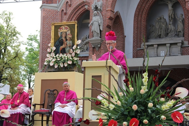 Pielgrzymka kobiet do Piekar - początek uroczystości