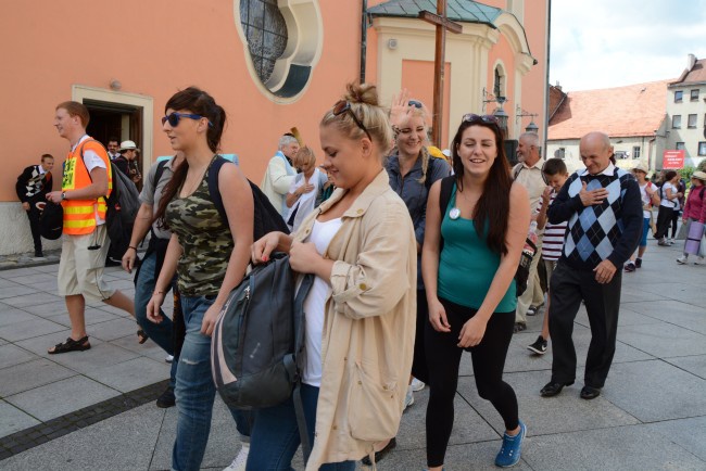 Grupa prudnicka wychodzi na szlak