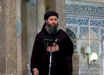 29 czerwca Abu Bakr Al-Bagdadi, przywódca Państwa Islamskiego w Iraku i Lewancie (PIIL) – organizacji dżihadystów powiązanej niegdyś z Al-Kaidą – proklamował Państwo Islamskie (PI) w formie kalifatu i ogłosił się kalifem, przyjmując imię Ibrahim
