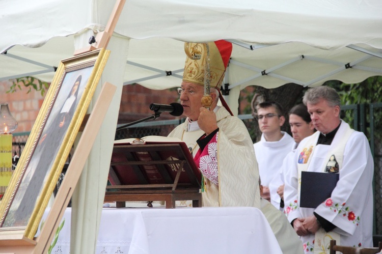 Msza św. na skwerze bł. Bolesławy Lament