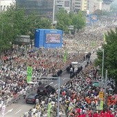 16.08.2014. Seul. W uroczystości beatyfikacji 124 męczenników koreańskich wzięło udział około miliona wiernych