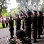 Pomnik gen. Elżbiety Zawackiej