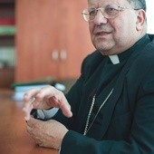 Abp Jean Benjamin Sleiman przyjechał do Polski na zaproszenie organizacji Pomoc Kościołowi w Potrzebie. W czasie swojego pobytu dziękował Polakom za modlitwę za prześladowanych chrześcijan 