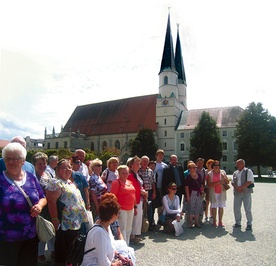  Przed katedrą w Altötting