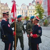  Miasto jest atrakcyjne, bo łączy nowoczesność z dbałością o tradycję. Jednak dla młodych liczą się głównie praca i własne lokum