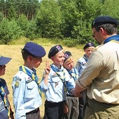 Obóz wilczków w Dziewczej Górze, wakacje 2014 r.