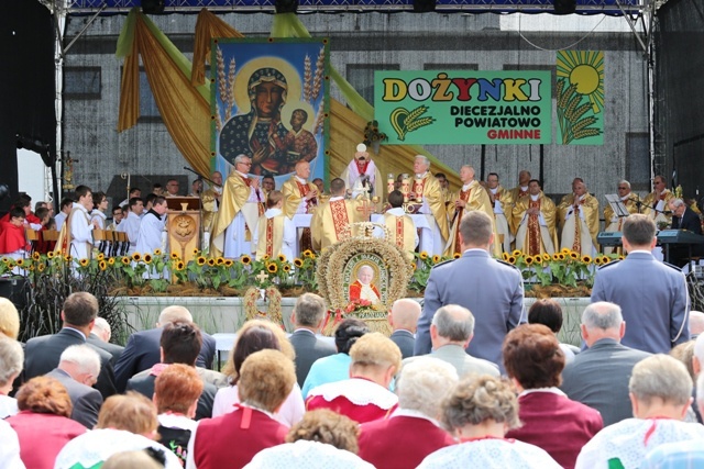 Diecezjalne dożynki w Czańcu