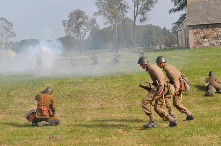 Piknik historyczny w Kozłowie Szlacheckim