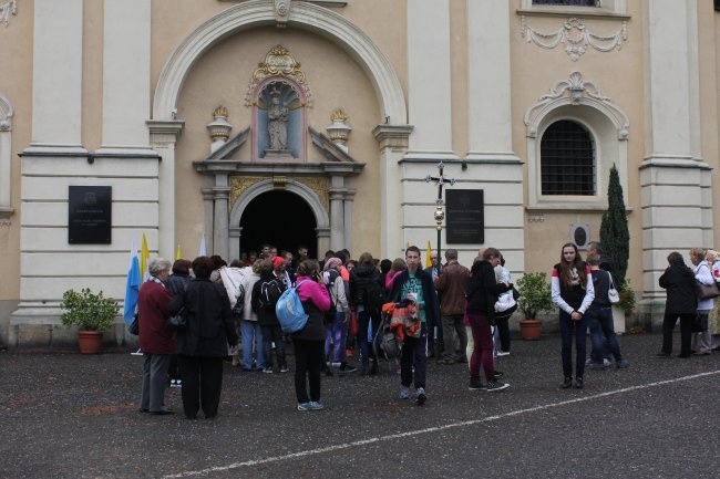 VIII Nocna Diecezjalna Pielgrzymka Młodzieży do Rud