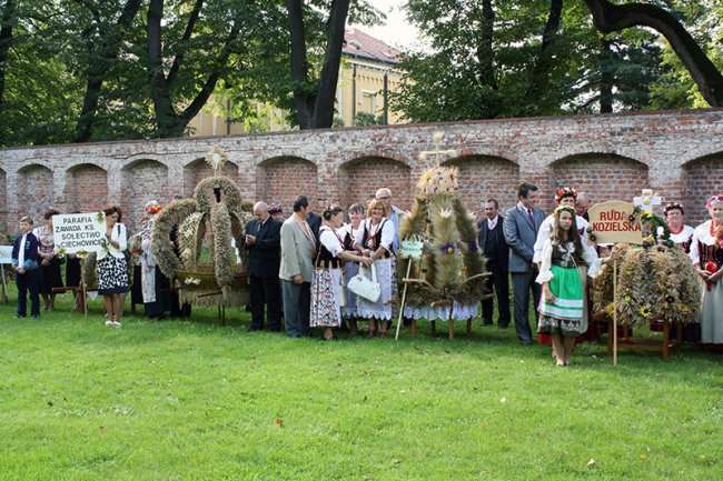 Diecezjalne dożynki w Rudach