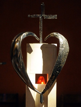 Tabernakulum w kaplicy objawień w Paray-Le-Monial