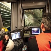  Pierwsze wrażenie: stacje metra są pstrokate, a tunel wije się w różnych kierunkach. Najważniejsze, że metro jedzie