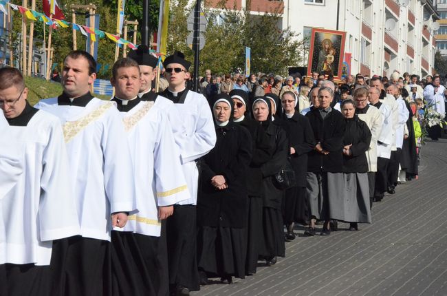 Procesja z Matką Bożą