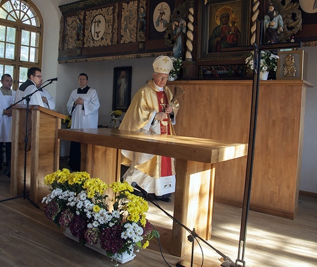 Poświęcenie kościoła w Karścinie