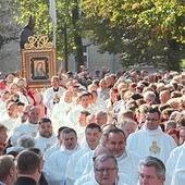 W uroczystości wzięło udział przeszło 9 tys. osób z całej diecezji