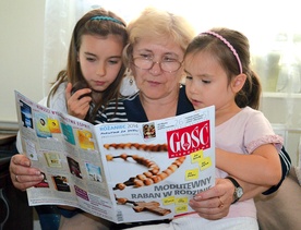 Grażyna Lewandowska lubi się dzielić lekturą z wnuczkami