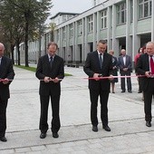 Uroczyste otwarcie ulicy. Od lewej: rektor Politechniki Śląskiej – prof. Andrzej Karbownik, prezydent Gliwic – Zygmunt Frankiewicz, marszałek województwa śląskiego – Mirosław Sekuła i przewodniczący Rady Miejskiej w Gliwicach – Zbigniew Wygoda