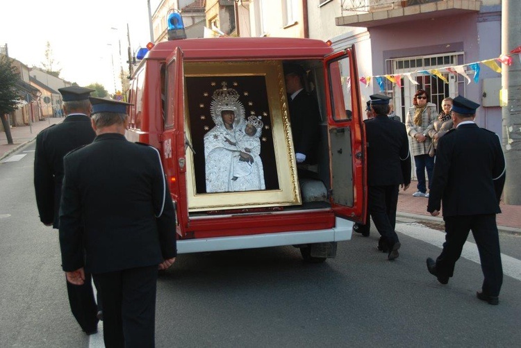 Uroczystości maryjne w Ćmielowie 