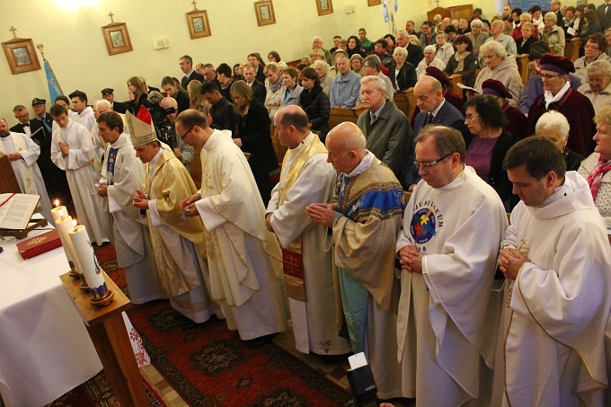 Abp Mieczysław Mokrzycki w Wałbrzychu