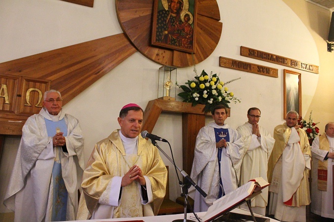 Abp Mieczysław Mokrzycki w Wałbrzychu