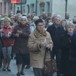 Tam świętych noszą na rękach