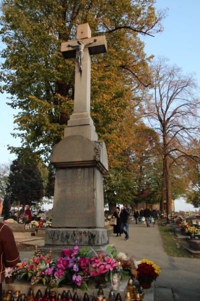 Cmentarz przy kościele św. Katarzyny w Czechowicach-Dziedzicach
