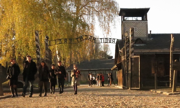 Zaduszki w byłym KL Auschwitz