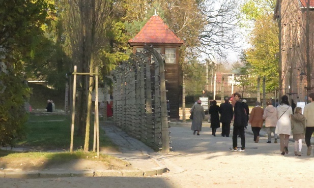 Zaduszki w byłym KL Auschwitz