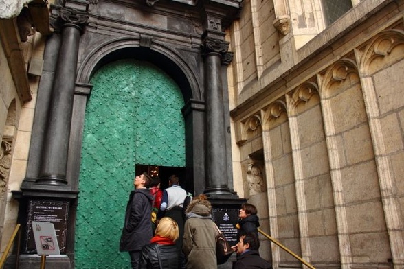 Malachitowe drzwi katedry wawelskiej