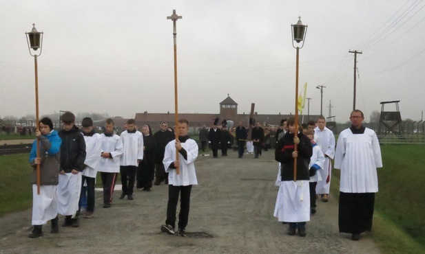 Droga Krzyżowa w KL Birkenau