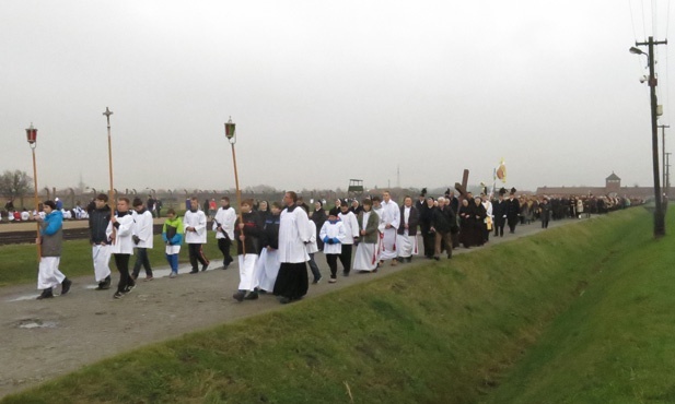 Droga Krzyżowa w KL Birkenau