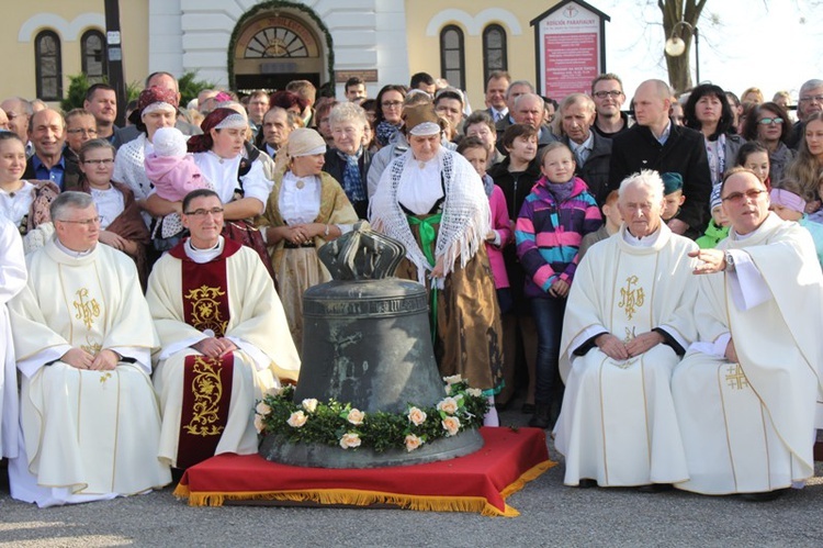 Po 72 latach XV-wieczny dzwon wrócił z Niemiec do Simoradza