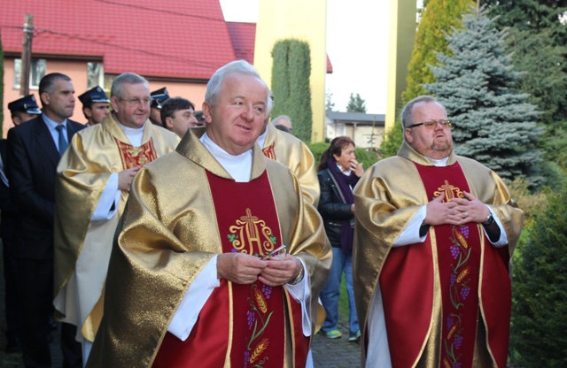 Tablica ofiar II wojny światowej w Bystrej Śląskiej