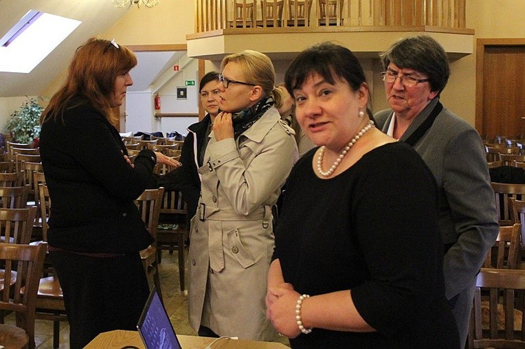 Teresa Jadczak-Szumiło (z prawej) i Małgorzata Klecka (pierwsza z lewej) były gośćmi bielskiej konferencji o FAS