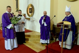 W dniu 5. rocznicy ingresu bp Henryk Tomasik sprawował Mszę św. w kaplicy Wyższego Seminarium Duchownego z gronem księży obecnych na dniach duszpasterskich