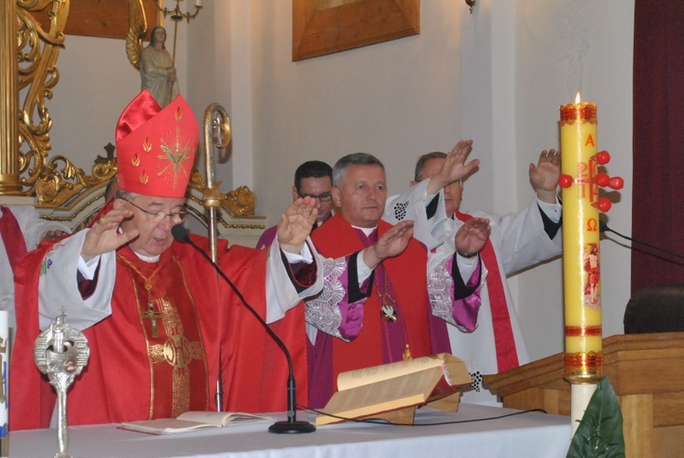 Bierzmowanie w Pleckiej Dąbrowie