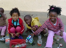 30 tys. past i szczoteczek dla dzieci z Afryki