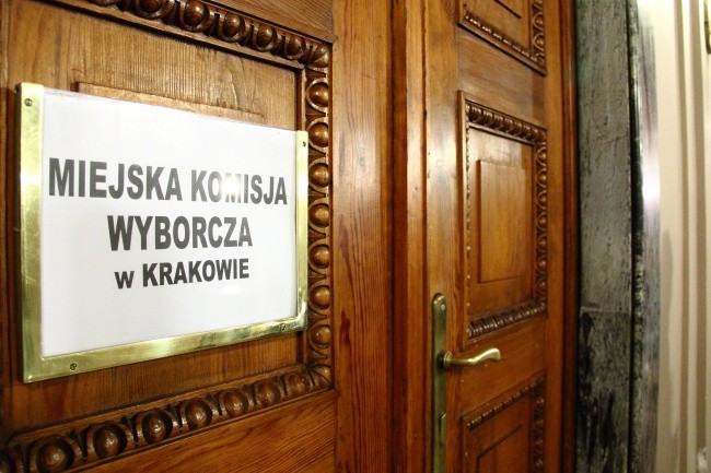 Kraków: PiS wygrywa w radzie miasta