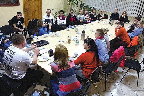  Pierwsza grupa wolontariatu ŚDM działa w Bielawie. Wkrótce powinny powstać kolejne w parafiach całej diecezji