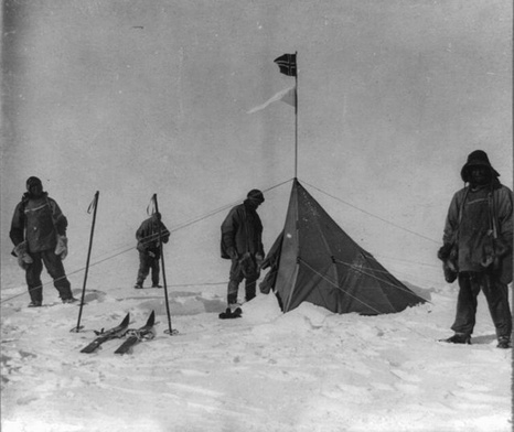 103 lata temu Amundsen dotarł na Biegun Płd.