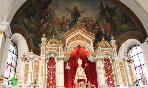 Słynąca łaskami figura św. Mikołaja w pierścieckim sanktuarium