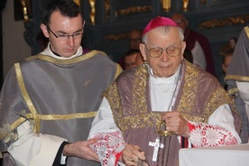 Mszy św. dziękczynnej przewodniczył biskup jubilat