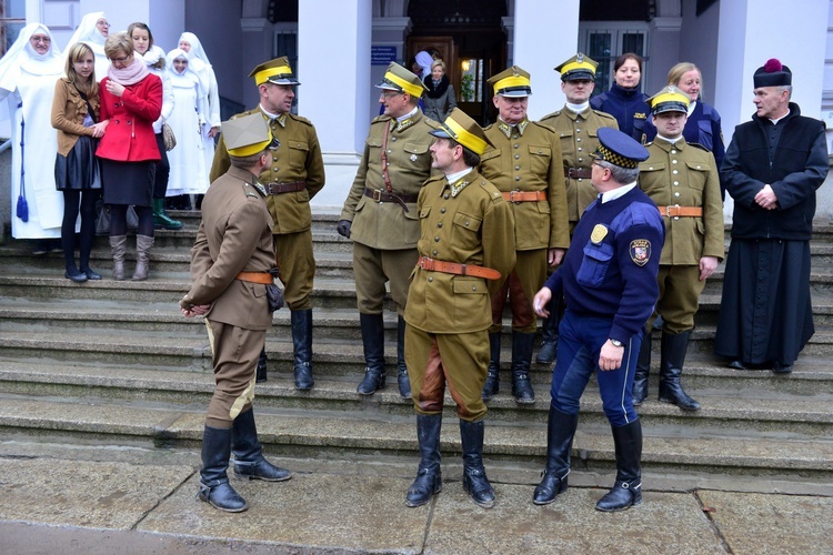 Ułani u niepokalanek