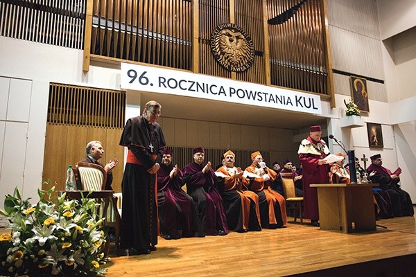 Wręczenie Złotego Medalu  dla kard. Kocha w rocznicę powstania KUL